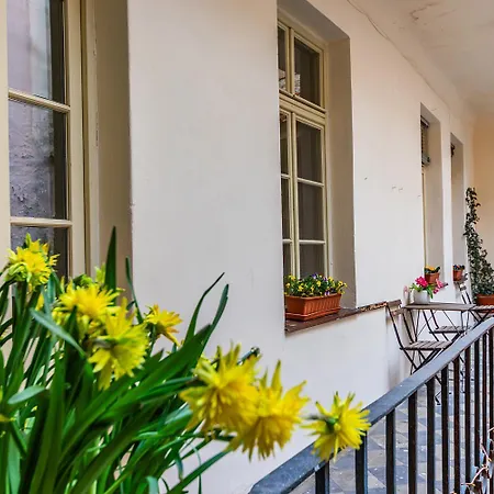 Nerudova Lesser Town Apartment *